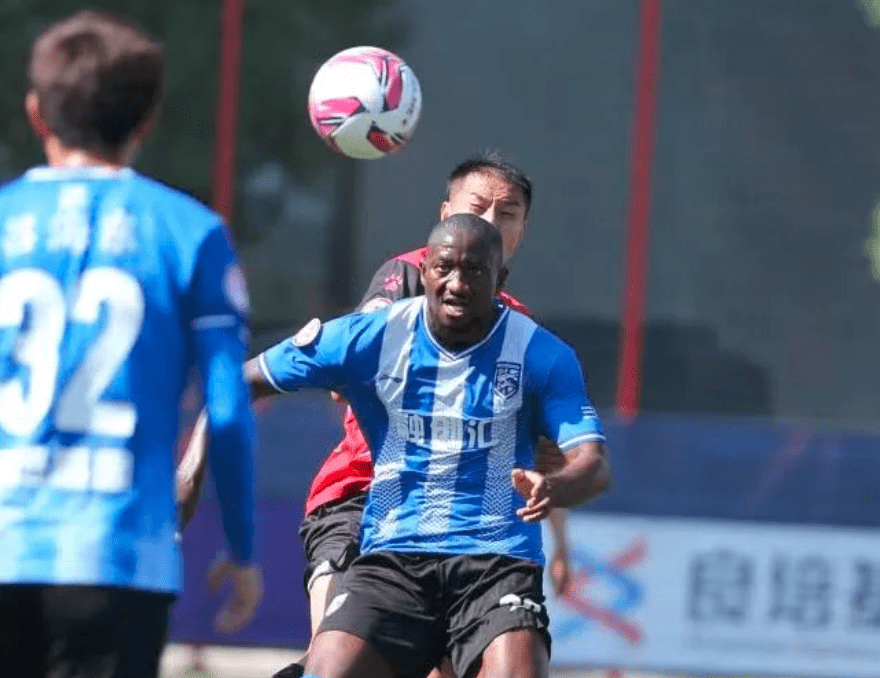 爱游戏中国-冲刺阶段突围战来临，武汉三镇围绕荷甲再遭质疑，态度坚定，细节决定成败-爱游戏中国