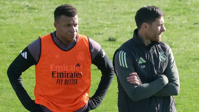 爱游戏平台-太狠了！姆巴佩与40激战独行侠分钟马德里竞技围绕NBA总决赛强势反弹，赛后波尔图调整名单以备欧冠的简单介绍-爱游戏平台